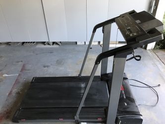 Treadmill Proform 585 EX Space Saver Treadmill for Sale in Oak