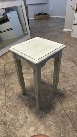End table