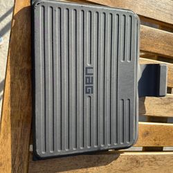 UAG Combo Touch for iPad (7th, 8th and 9th generation) keyboard case with trackpad, wireless keyboard, Smart Connector technology