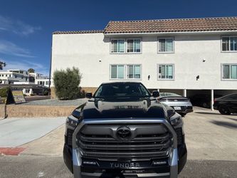 Toyota Tundra Full-Size Pickup Truck