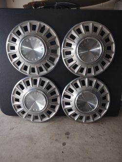 1960's Ford Mustang Fastback Hubcaps