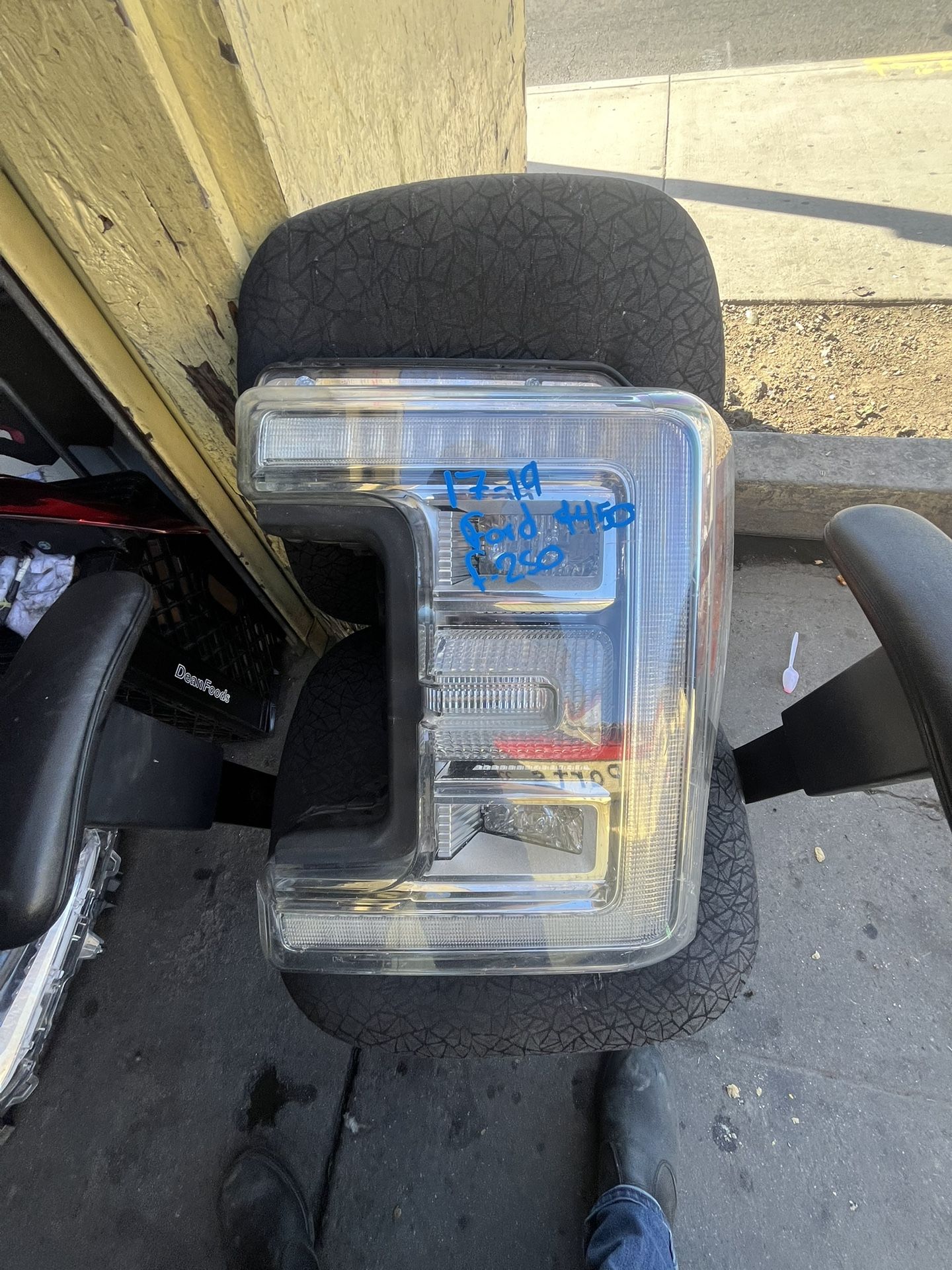 2017-2019 Ford F250 Driver Headlight