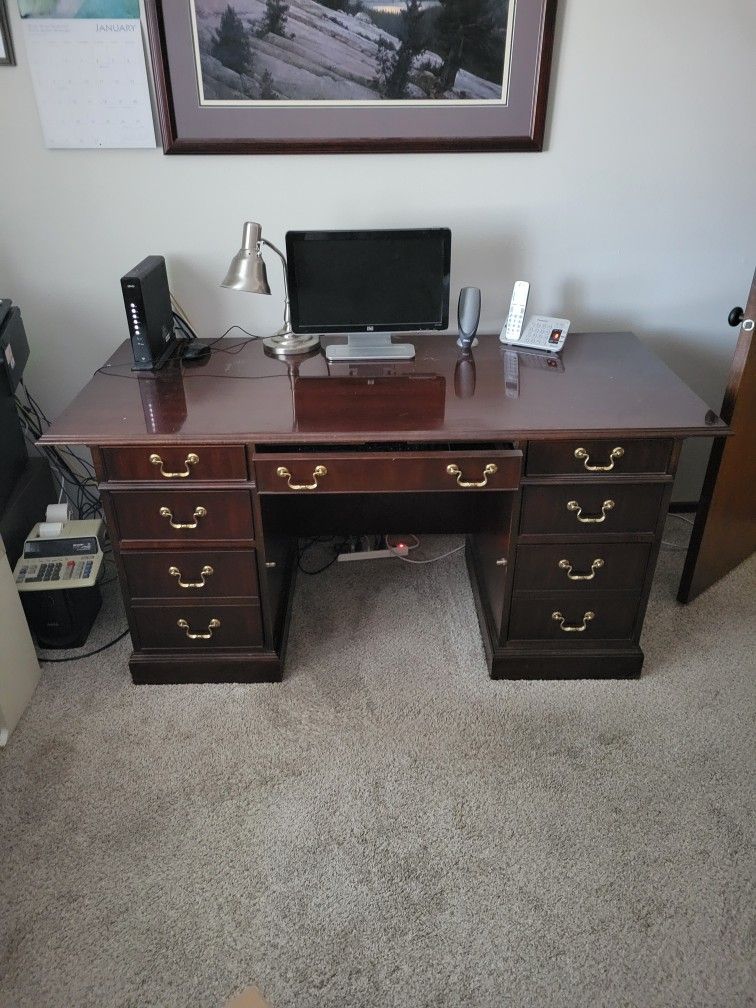Computer Desk