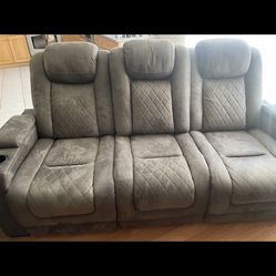 Electric Reclinable Couch  