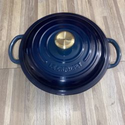 2.5 Quart Le Creuset 