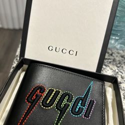 Gucci Compact Men Wallet 