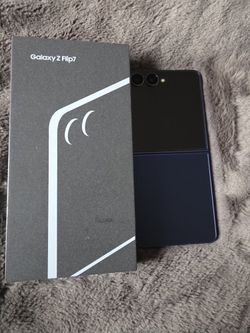 Like New Samsung Z Flip 7 512gb Unlocked 