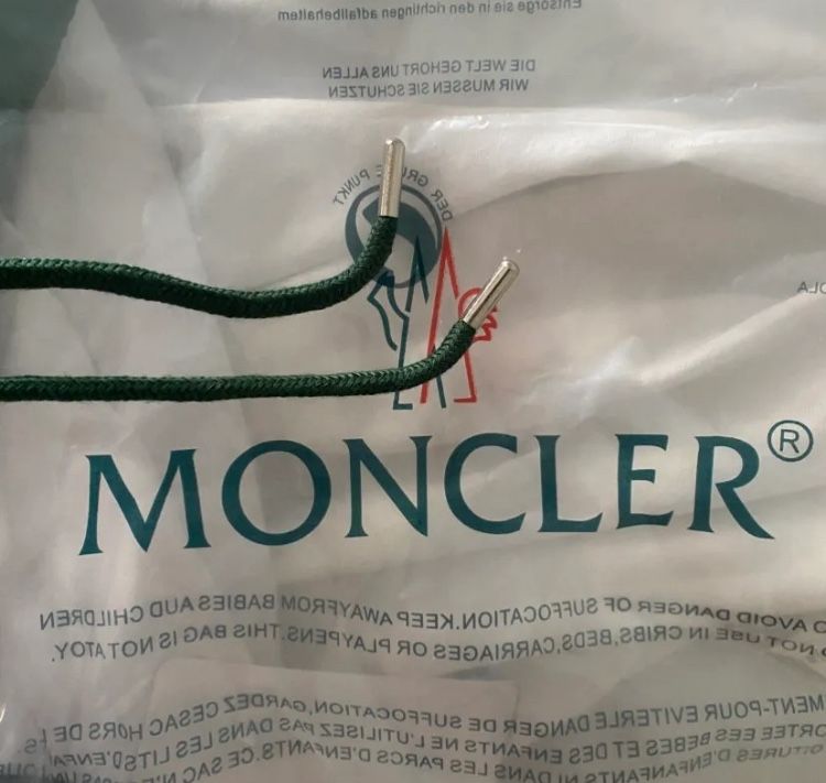 Moncler Shorts – Authentic Designer Streetwear