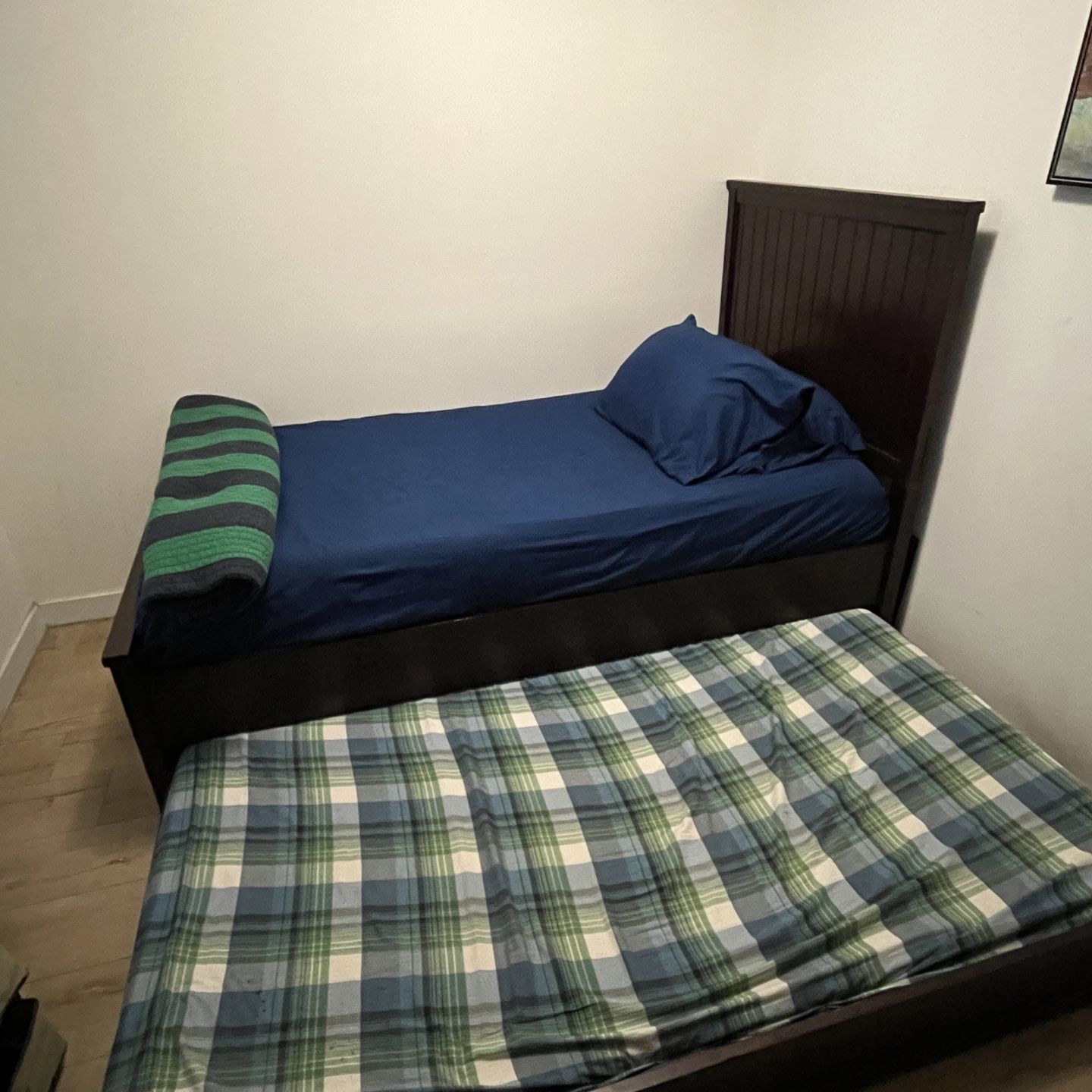 Full Size Bed With Extra Mattress 