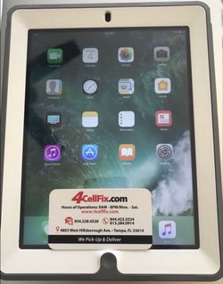 iPad Air 32GB with otter case