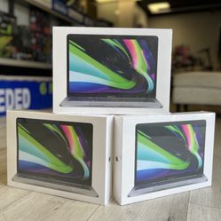 MacBook Pro 13 inch M2 Chip (NEW)