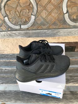 New adidas shoes size 7