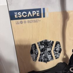 Nidecker Escape 162 Snowboard & Men’s 10.5 Head Boots