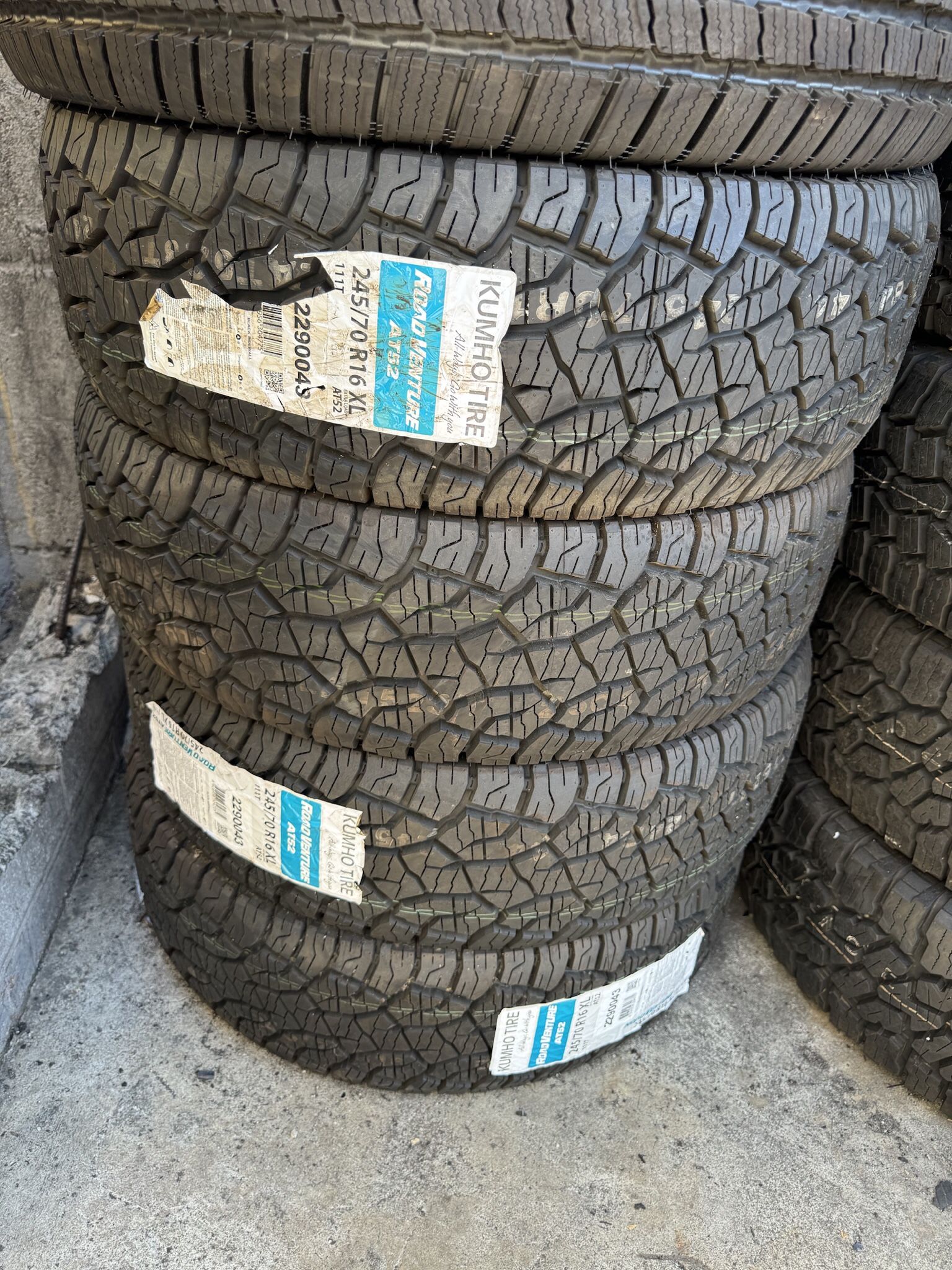 New Kumho 245/75R16 All Terrain Tires