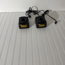 Devalt Chargers . V 12 . ( 2packs) 