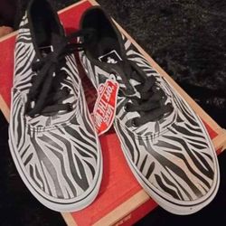 Brand New Women's Vans Size 7 