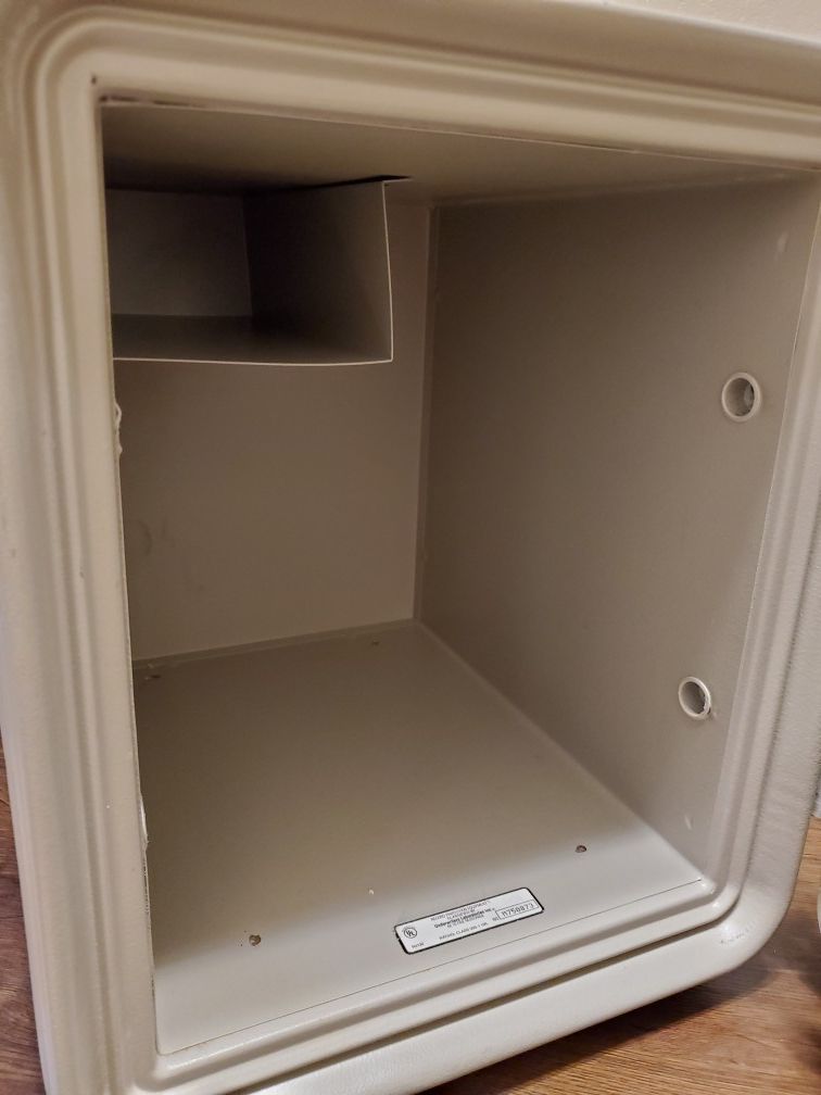 Sentry 1250 combination safe for Sale in Scottsdale, AZ OfferUp