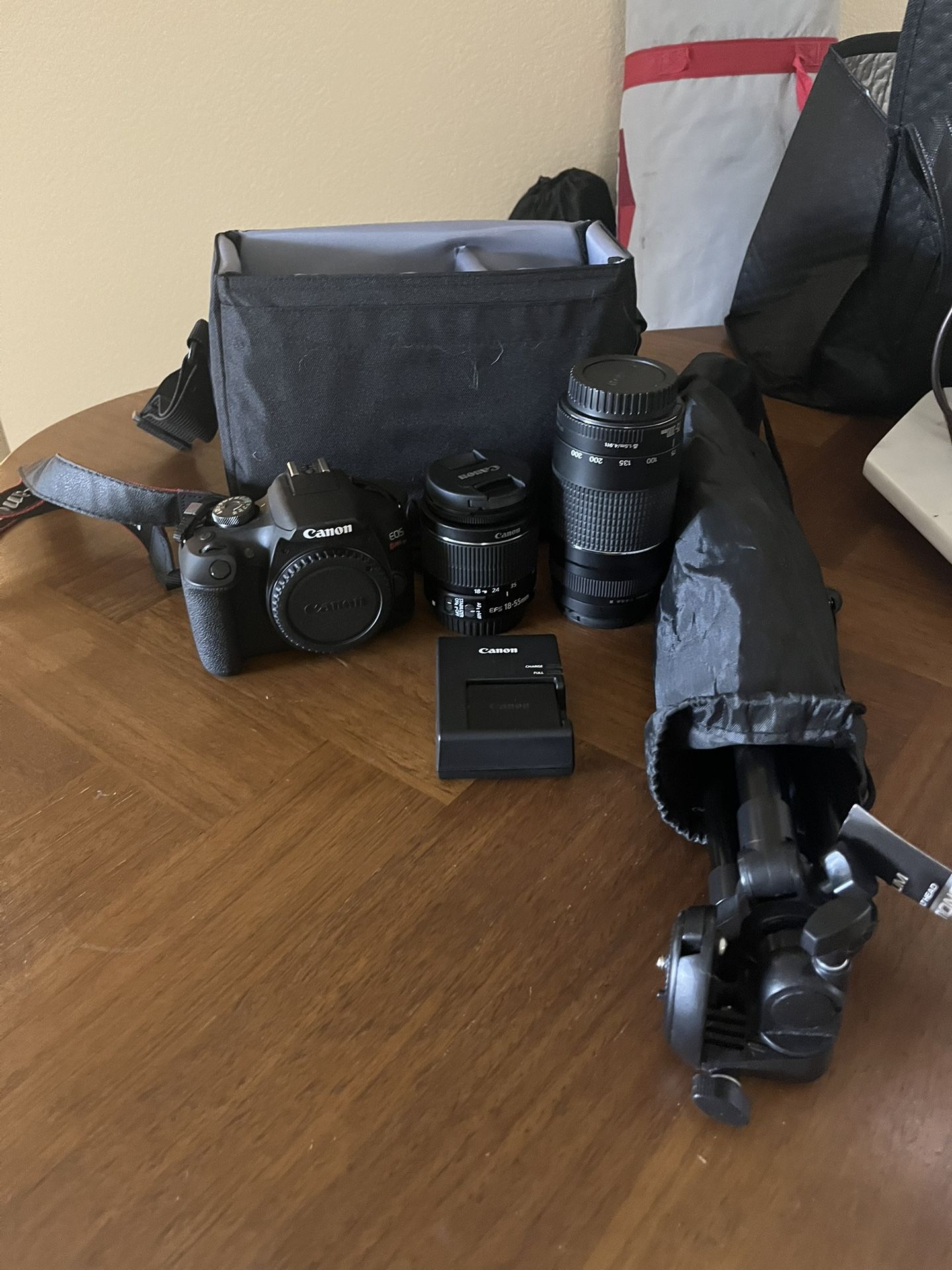 Canon EOS Rebel T7