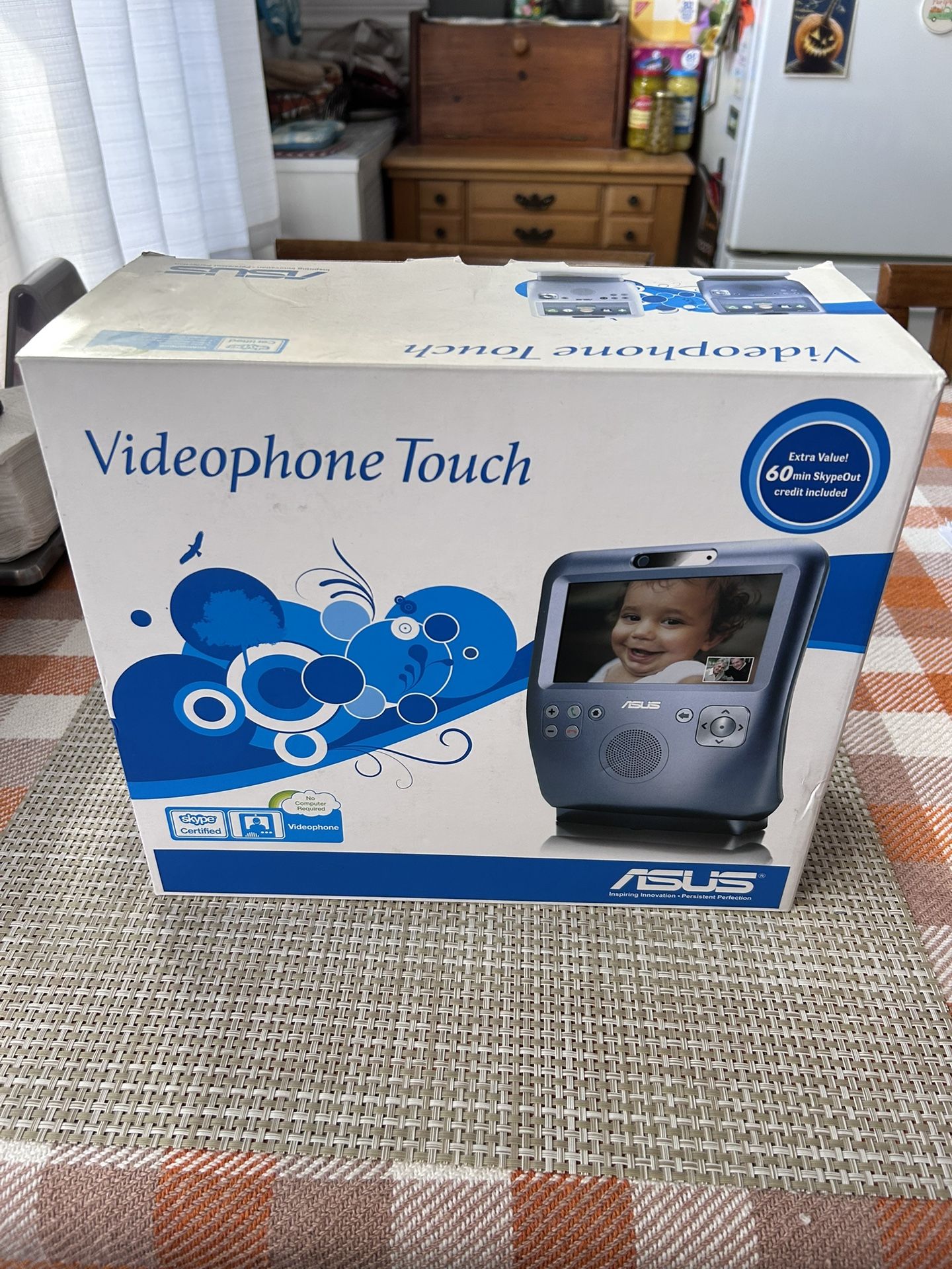 Asus Skype Videophone Touch Screen AiGuru SV1T