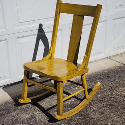 Vintage Transitional Slat-Back Wooden Rocking Chair – Refinished in Dusky Yellow Color Great Home Decor.