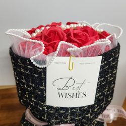 Valentine's Day rose bouquet(Artificial Flower Preserved)