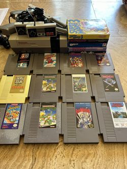 Nintendo NES w/ 17 games 