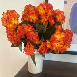 6 Bundles Fall Flowers Artificial for Decoration, Fake Geraniums Artificial Flowers Realistic Autumn Decor , Faux Plants Outdoor UV Resistant Fall Dec