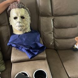 Mask Michale Myers The Last Movie And Lakers Jersey