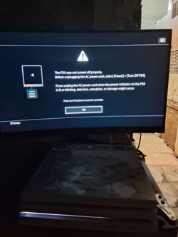 Ps4 and gaming monitor god of war limited edition