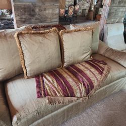 Henredon Love Seat