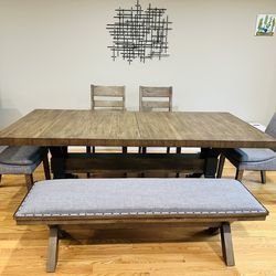 Lennox Dining Set – Expandable Table with Bench & Chairs (Excellent Condition)