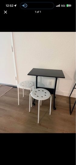 Black Rolling Desk with Two White Stools