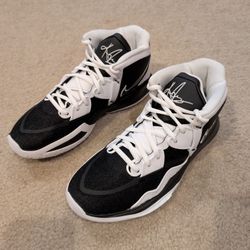 Kyrie Infinity TB Black/White