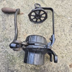 Antique Classic Vintage Diamond Cut Wall Coffee Grinder