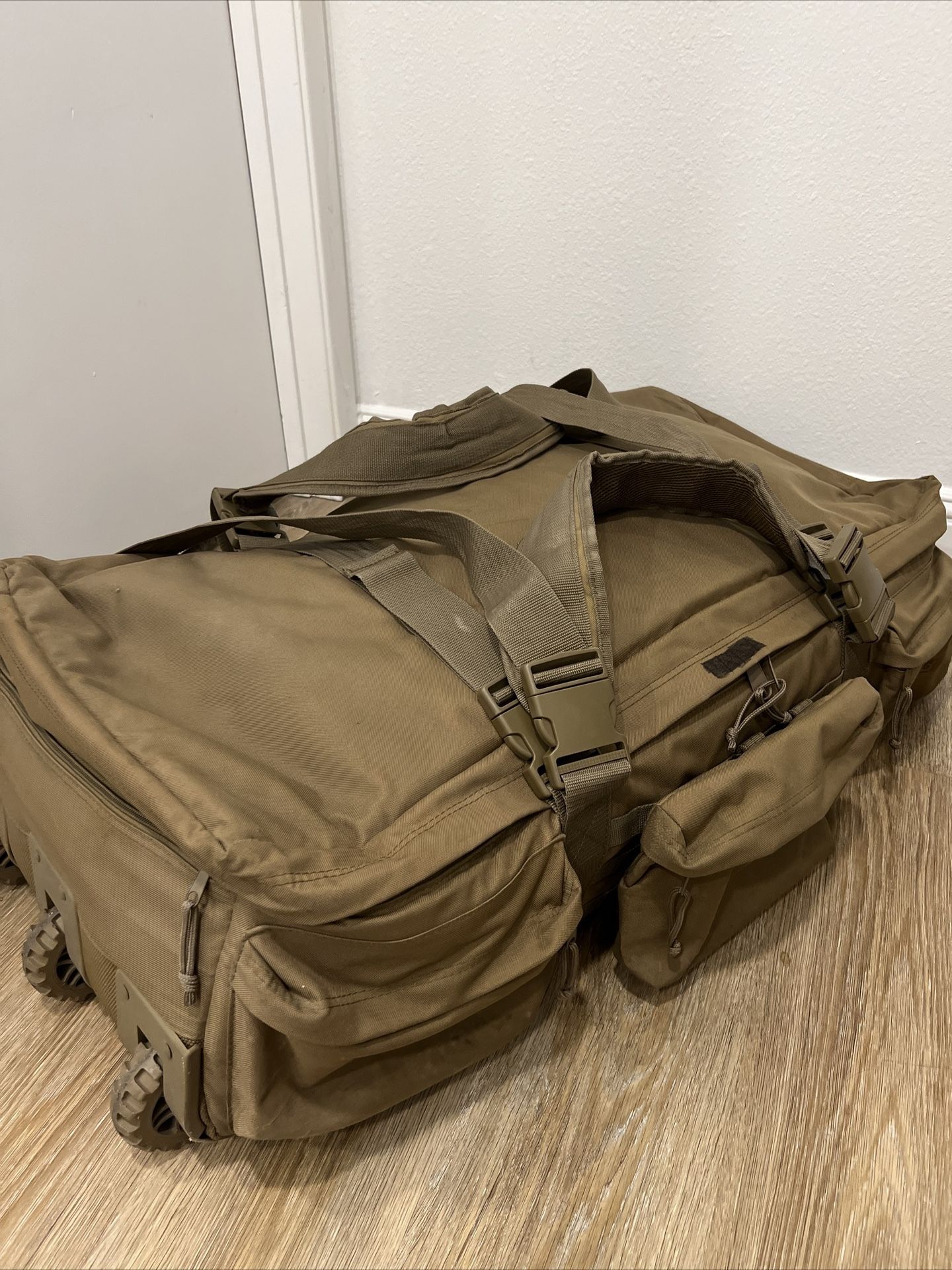 SOC Sandpiper Of California Rolling Duffle Bag