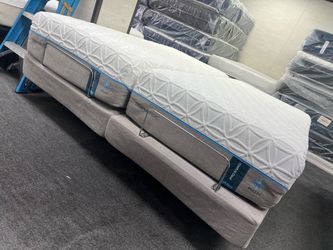 Adjustable  king split and mattress tempur-pedic