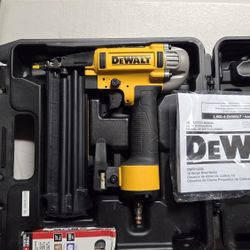 Dewalt 18g Finish Nail Gun