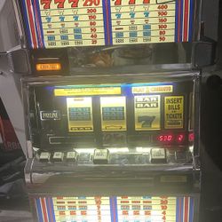 IGT S2000 Slot Machine 