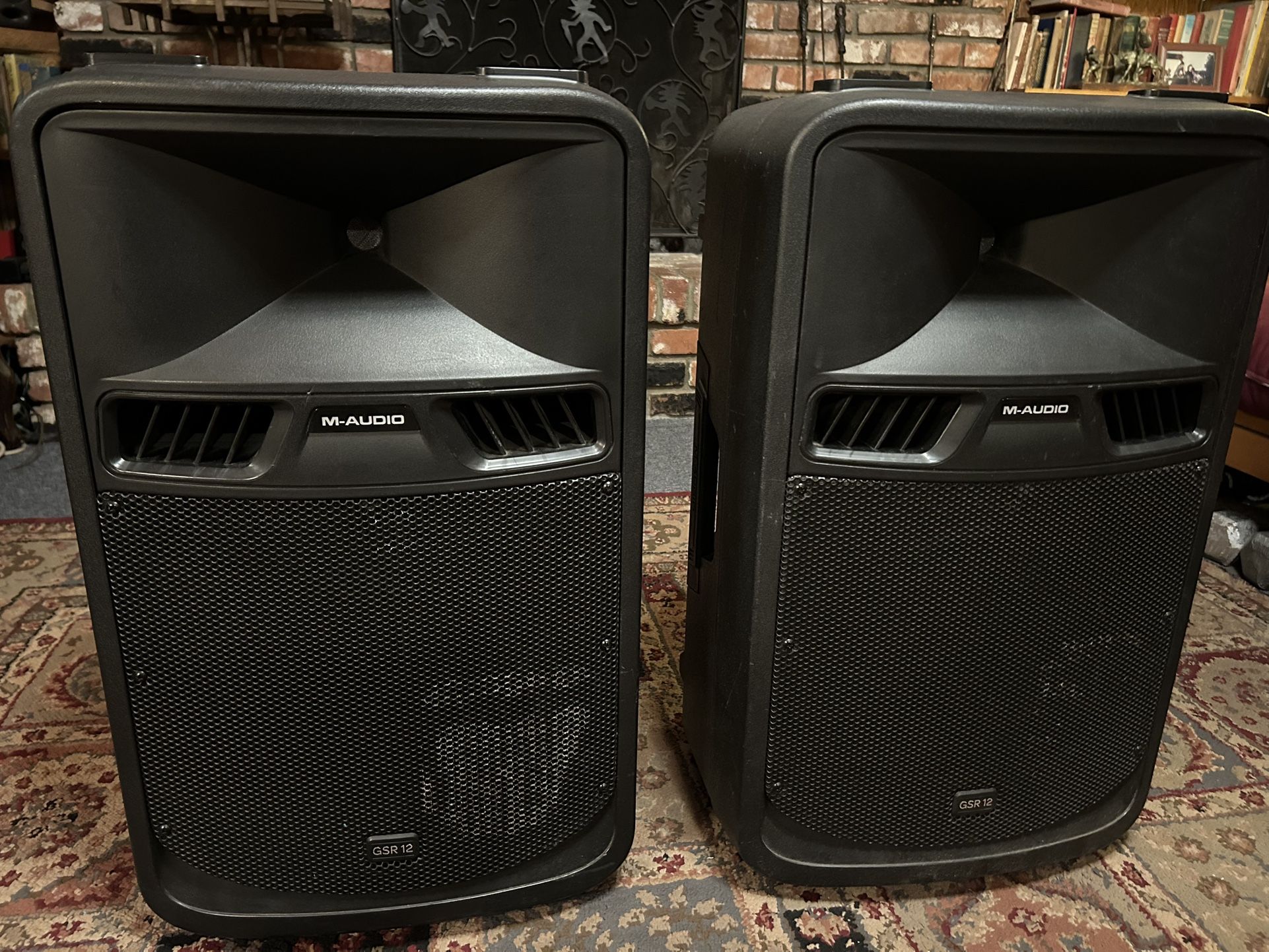 M-Audio GSR 12 (pair) Powered PA Speakers