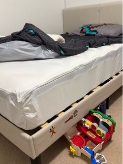 Mattress - 12 inch hybrid Full size