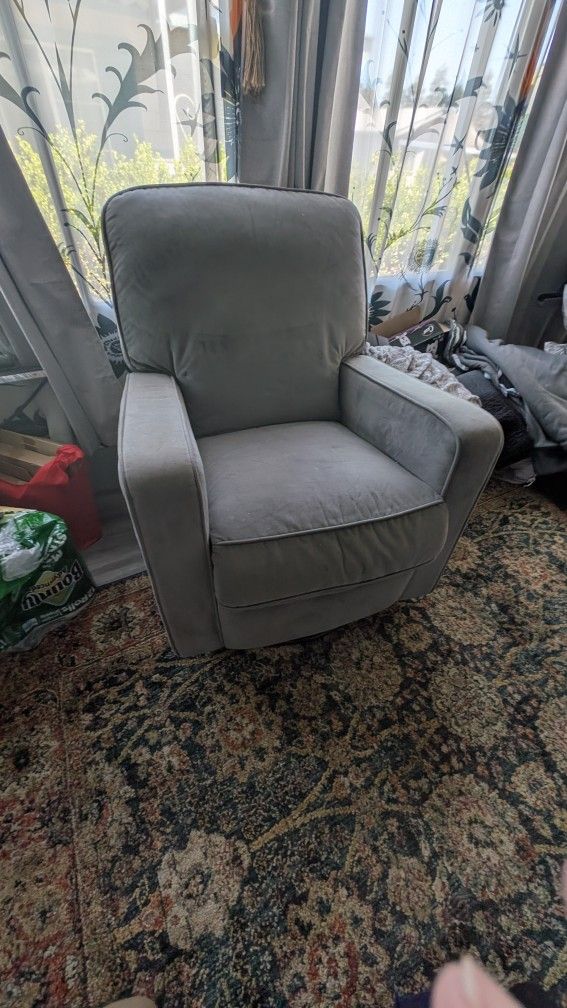 Gray Plush Recliner Chair Works Good