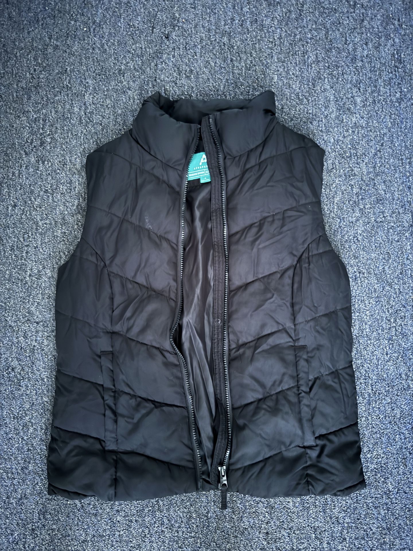 Women Bubble Vest  Aero Womens M  Open To Offers  Used Good Condition