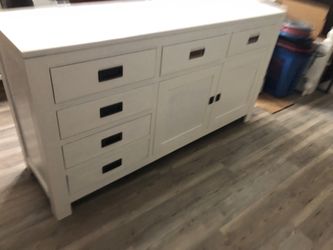 Dresser sideboard console bar