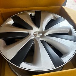 4 Tesla wheels