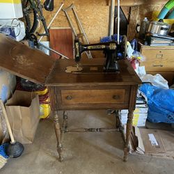 Franklin Rotary Vintage Sewing Machine 