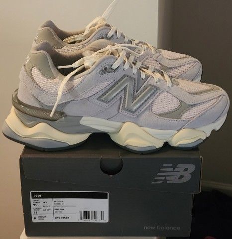 New Balance 9060 - Unisex Grey/Pink - M9.5/W 11