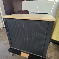 Metra Sliding Door Shelf Cabinet 