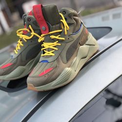 Puma Hi top Size 5.5