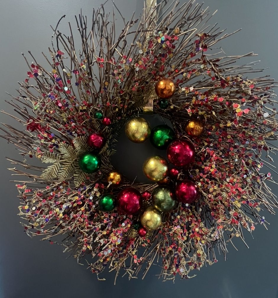 Gorgeous Holiday Wreath 23" Diameter, Glitter, Holiday Ornaments, Natural Twigs