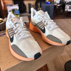Brand New NIKE LUNAR ROAM Tennis Shoes Size 10 1/2 Men’s ♥️♥️
